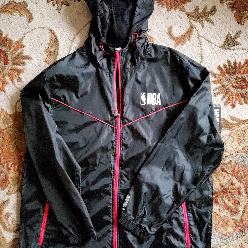 Brand new!NBA lightweight quickdry basketball jacket